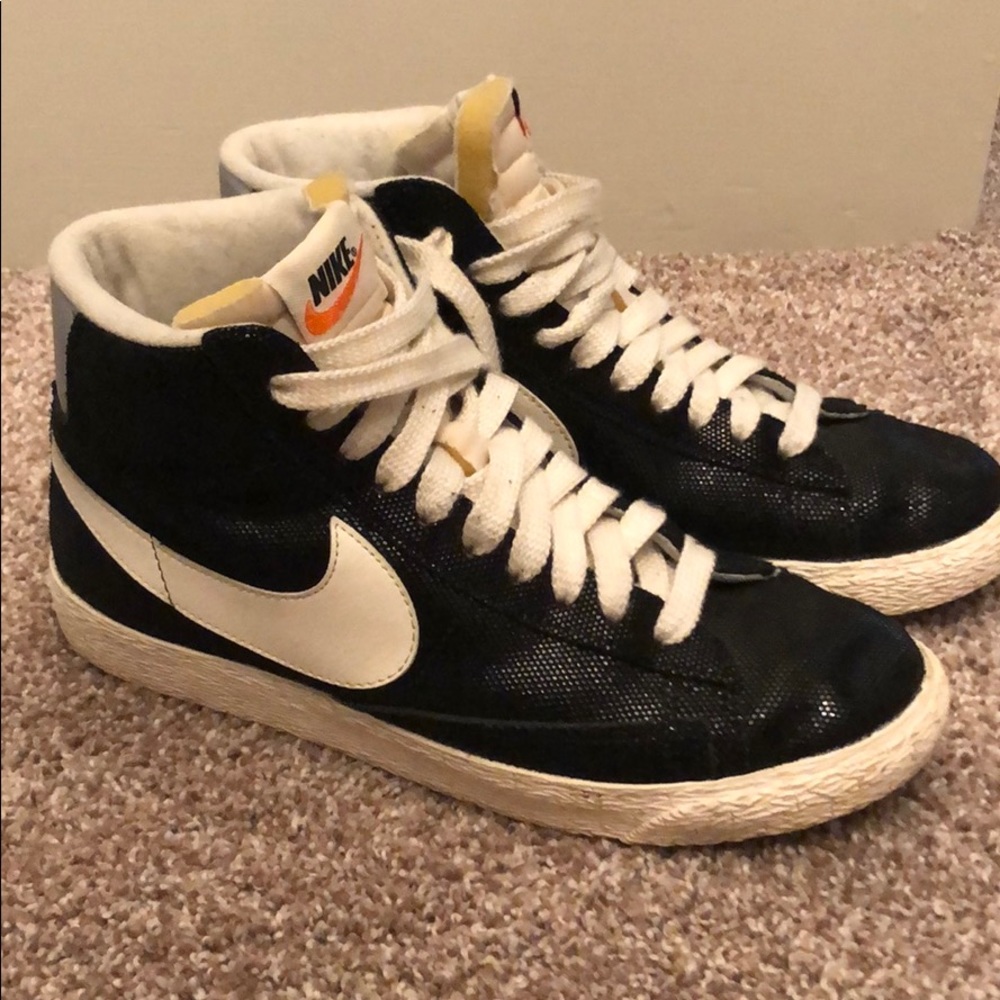 Nike black Blazers size 8